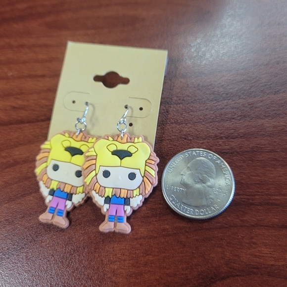 New PVC Harry Potter Luna Lovegood Gryffindor Dangle Earrings - Picture 4 of 4